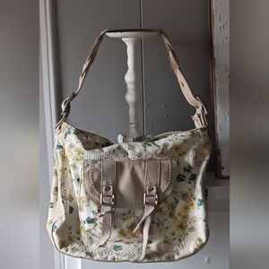 ‼️Vintage ‼️Fossil‼️  Floral Leather Bohemian Large Shoulder Bag ⚘️ Cute!!!!!